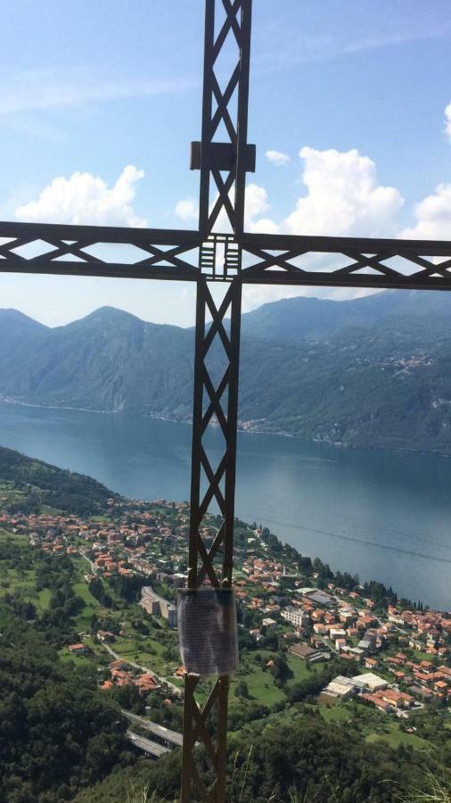 In centro Ca' Leandro Vista lago Lierna Esterno foto